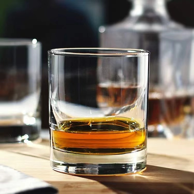 Clear Straight Glass image 3