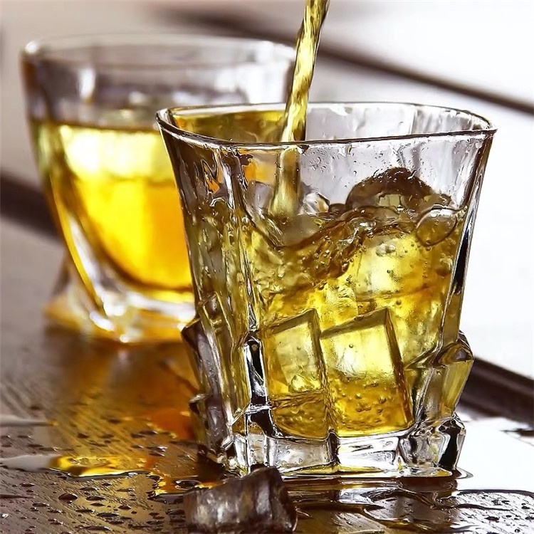 Rock-Shaped Lead-Free Whisky Glass image 3